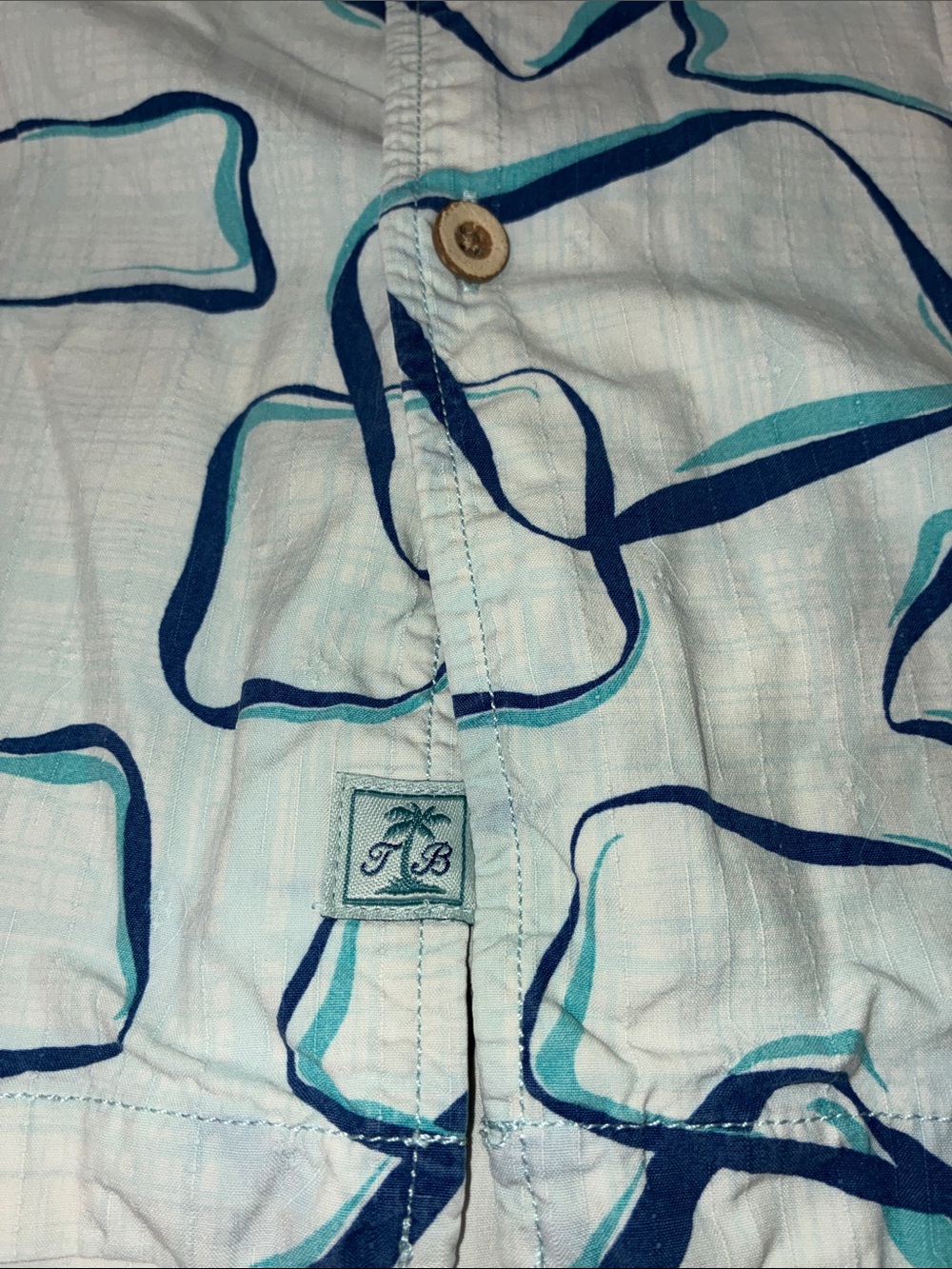 TOMMY BAHAMA GUC Ivory Short-Sleeve Button Down Shirt Geometric Print Size Large - Picture 11 of 12